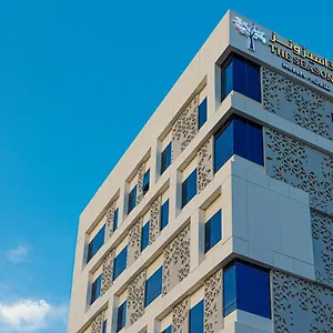 4* Hotel The Seasons